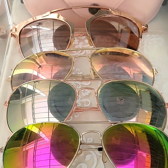 SUNGLASSES 🕶 😎 - Picture 3 of 3